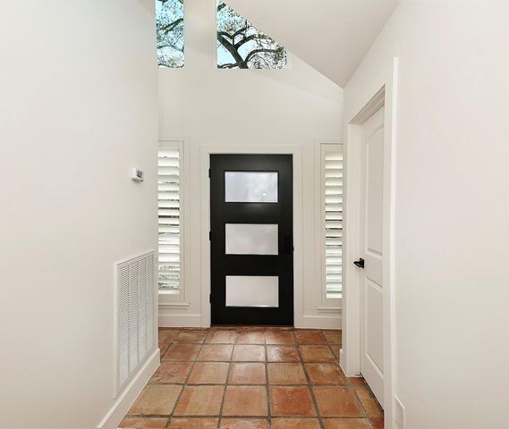 15 Crinkleroot Court, The Woodlands, TX 77380