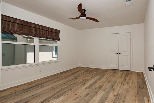 15 Crinkleroot Court, The Woodlands, TX 77380