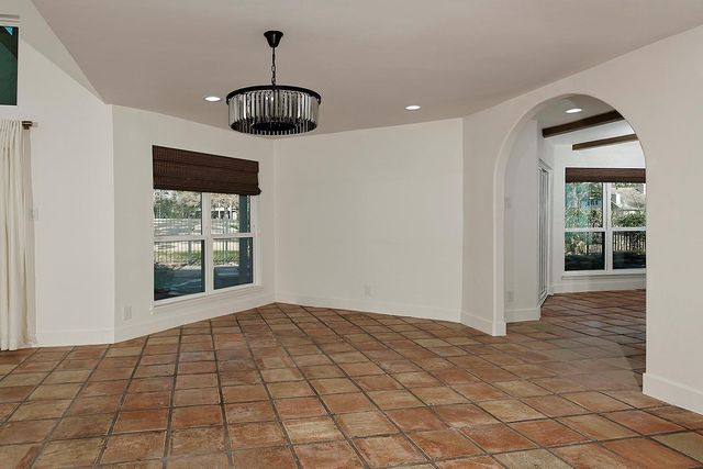 15 Crinkleroot Court, The Woodlands, TX 77380