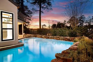 15 Crinkleroot Court, The Woodlands, TX 77380