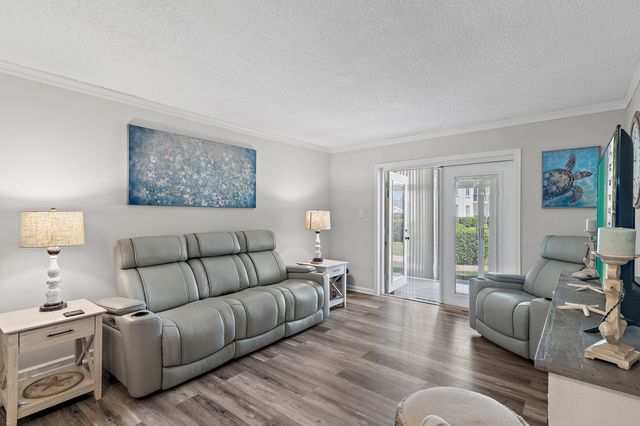 3857 Indian Trail 108, Destin, FL 32541