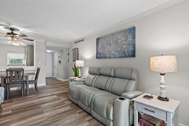 3857 Indian Trail 108, Destin, FL 32541