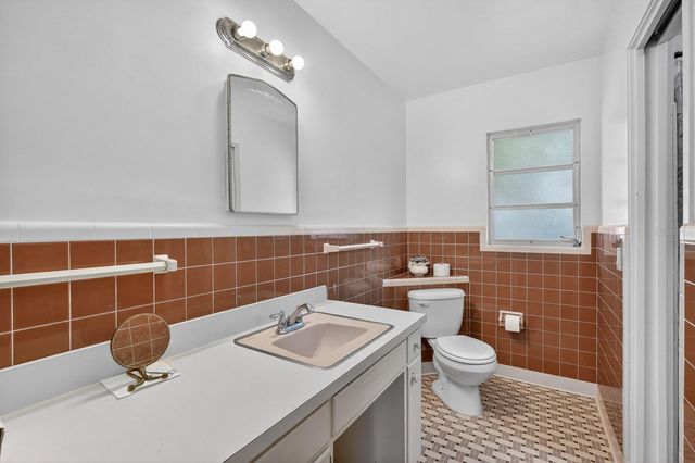 436 N BEACH STREET, Ormond Beach, FL 32174