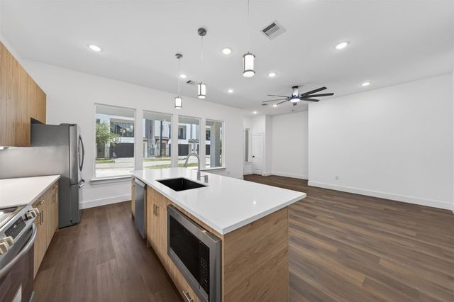 2714 Drew Street, Houston, TX 77004