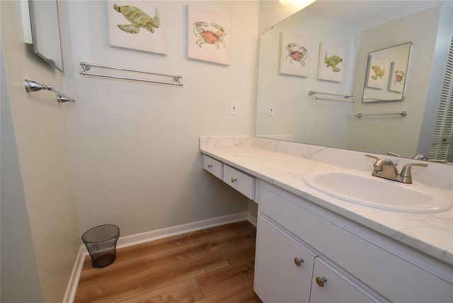 1709 PELICAN COVE ROAD 447, Sarasota, FL 34231