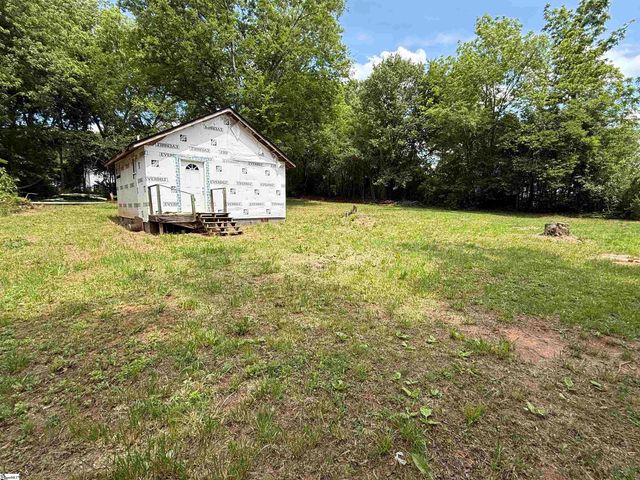 318 Cora Street, Laurens, SC 29360