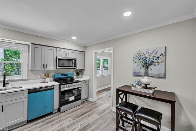 6806 Pallister RD, Norfolk, VA 23513