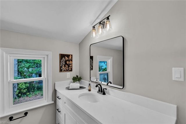 6806 Pallister RD, Norfolk, VA 23513