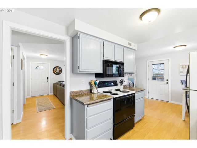 4776 MARSHALL Ave, Eugene, OR 97402