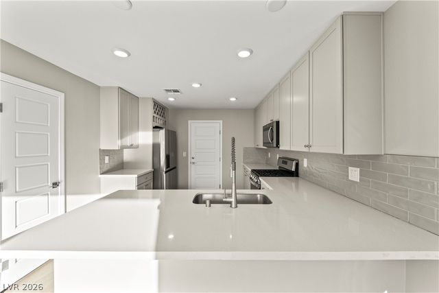 7023 Wildhorse Creek Street, North Las Vegas, NV 89086