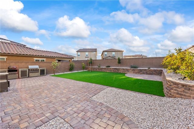 7023 Wildhorse Creek Street, North Las Vegas, NV 89086