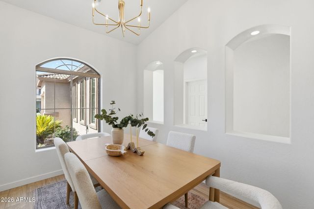 1689 E IRIS Drive, Chandler, AZ 85286