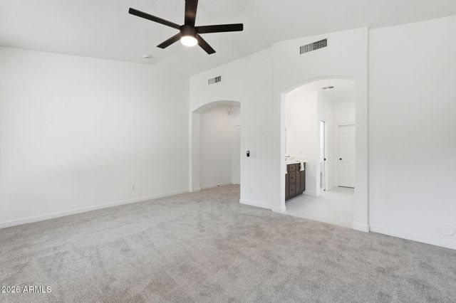 1689 E IRIS Drive, Chandler, AZ 85286