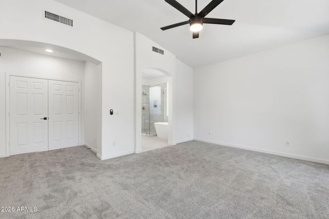 1689 E IRIS Drive, Chandler, AZ 85286