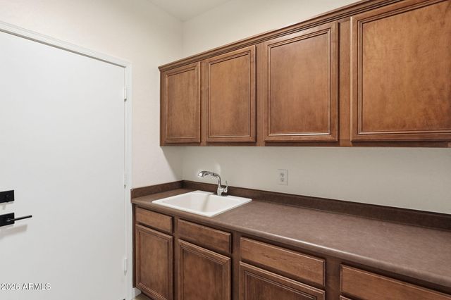 1689 E IRIS Drive, Chandler, AZ 85286