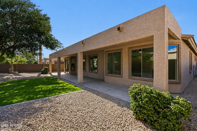 1689 E IRIS Drive, Chandler, AZ 85286