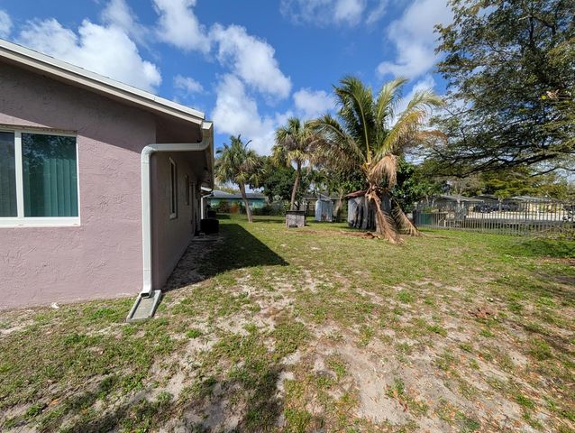2761 NW 11th Place, Fort Lauderdale, FL 33311