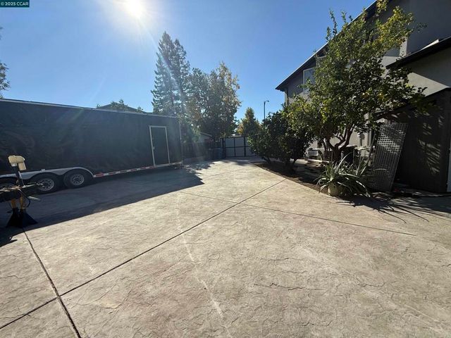 3318 Ellesmere Court, Walnut Creek, CA 94598