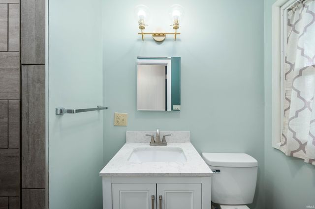 211 Woodland Drive, Hartford City, IN 47348