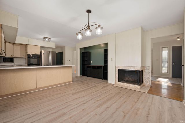 211 Woodland Drive, Hartford City, IN 47348