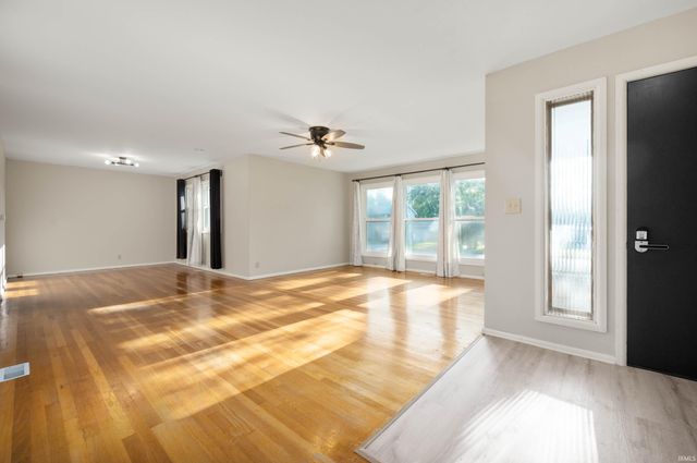 211 Woodland Drive, Hartford City, IN 47348