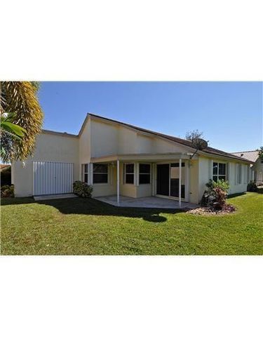 2721 W Abiaca Circle, Davie, FL 33328