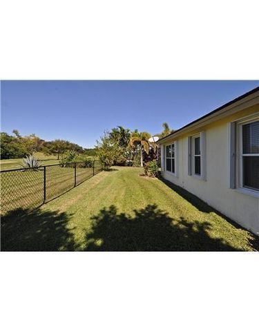 2721 W Abiaca Circle, Davie, FL 33328