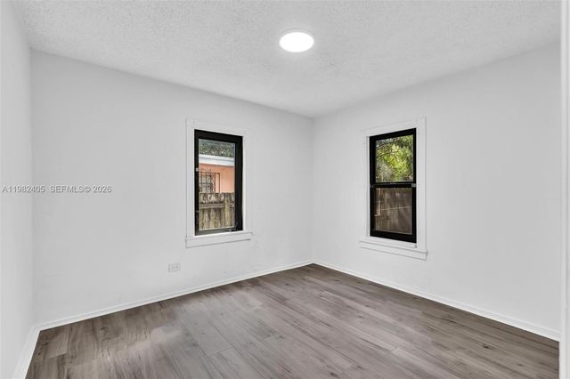 118 NW 44th St 2, Miami, FL 33127