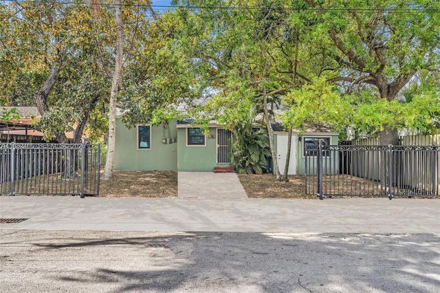 118 NW 44th St 2, Miami, FL 33127