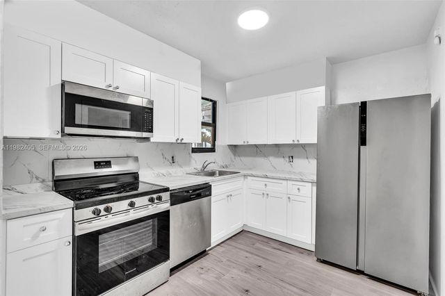 118 NW 44th St 2, Miami, FL 33127