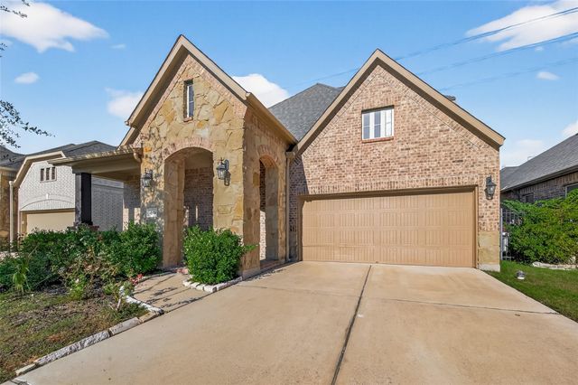 4926 Thunder Creek Ln, Sugar Land, TX 77479