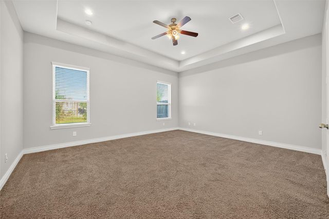 4926 Thunder Creek Ln, Sugar Land, TX 77479