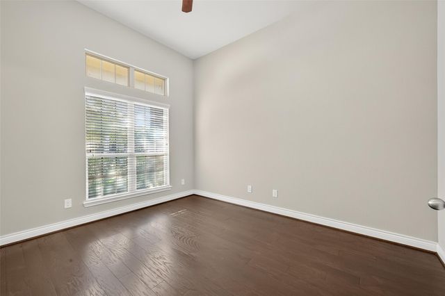 4926 Thunder Creek Ln, Sugar Land, TX 77479