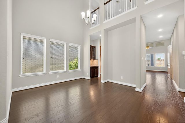 4926 Thunder Creek Ln, Sugar Land, TX 77479