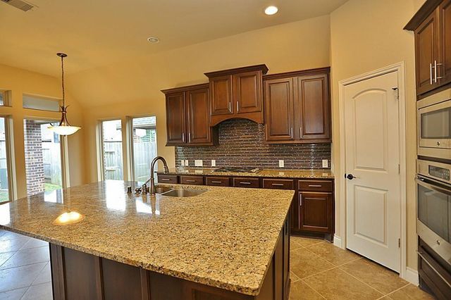 6707 Miller Shadow Lane, Sugar Land, TX 77479
