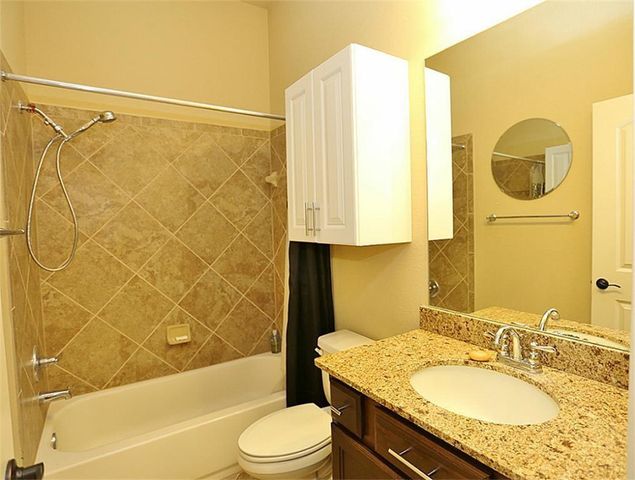 6707 Miller Shadow Lane, Sugar Land, TX 77479