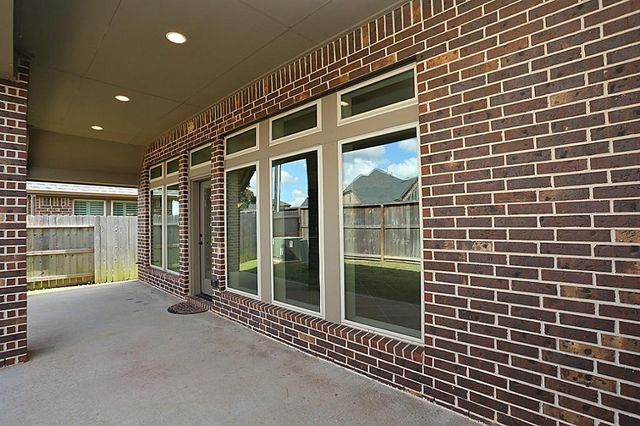 6707 Miller Shadow Lane, Sugar Land, TX 77479