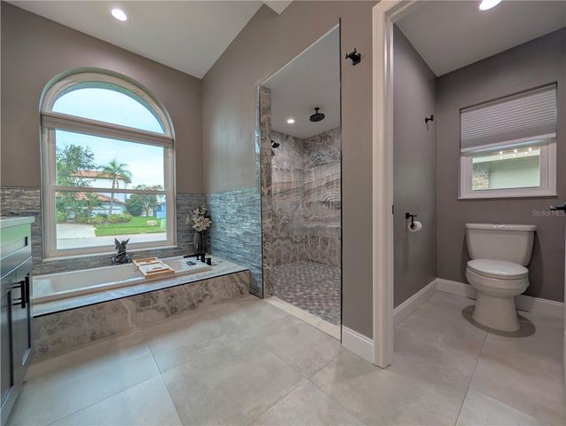 5101 E LONGBOAT BOULEVARD, Tampa, FL 33615