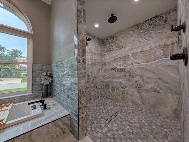 5101 E LONGBOAT BOULEVARD, Tampa, FL 33615