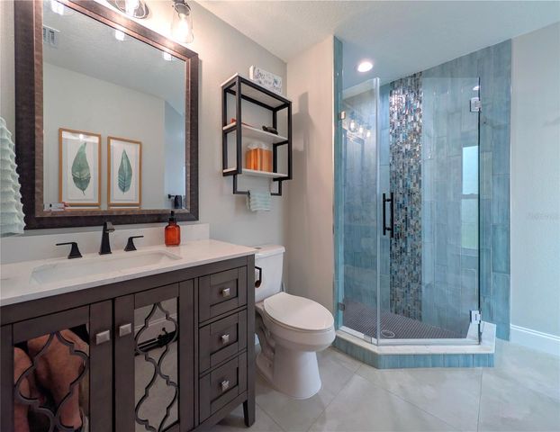 5101 E LONGBOAT BOULEVARD, Tampa, FL 33615