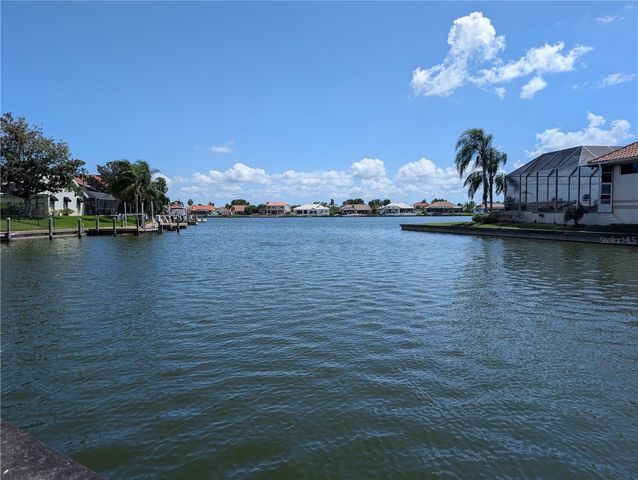 5101 E LONGBOAT BOULEVARD, Tampa, FL 33615