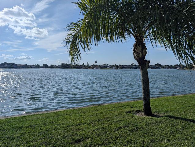 5101 E LONGBOAT BOULEVARD, Tampa, FL 33615