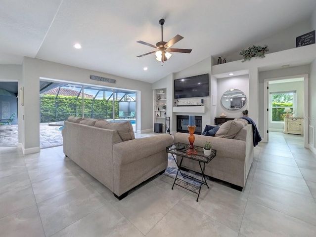 5101 E LONGBOAT BOULEVARD, Tampa, FL 33615