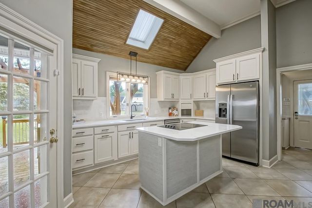 1930 S Houmas Ave, Gonzales, LA 70737