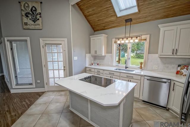 1930 S Houmas Ave, Gonzales, LA 70737