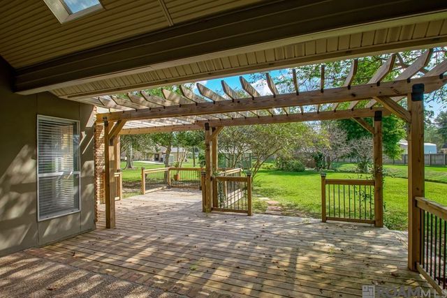 1930 S Houmas Ave, Gonzales, LA 70737