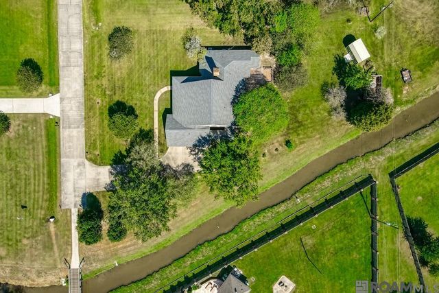 1930 S Houmas Ave, Gonzales, LA 70737