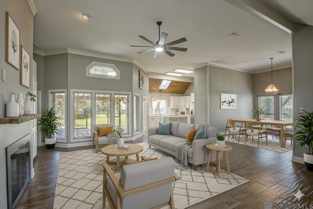 1930 S Houmas Ave, Gonzales, LA 70737