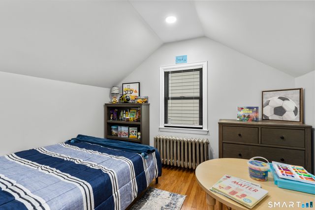 381 Quaker Lane South, West Hartford, CT 06119