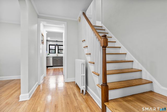 381 Quaker Lane South, West Hartford, CT 06119